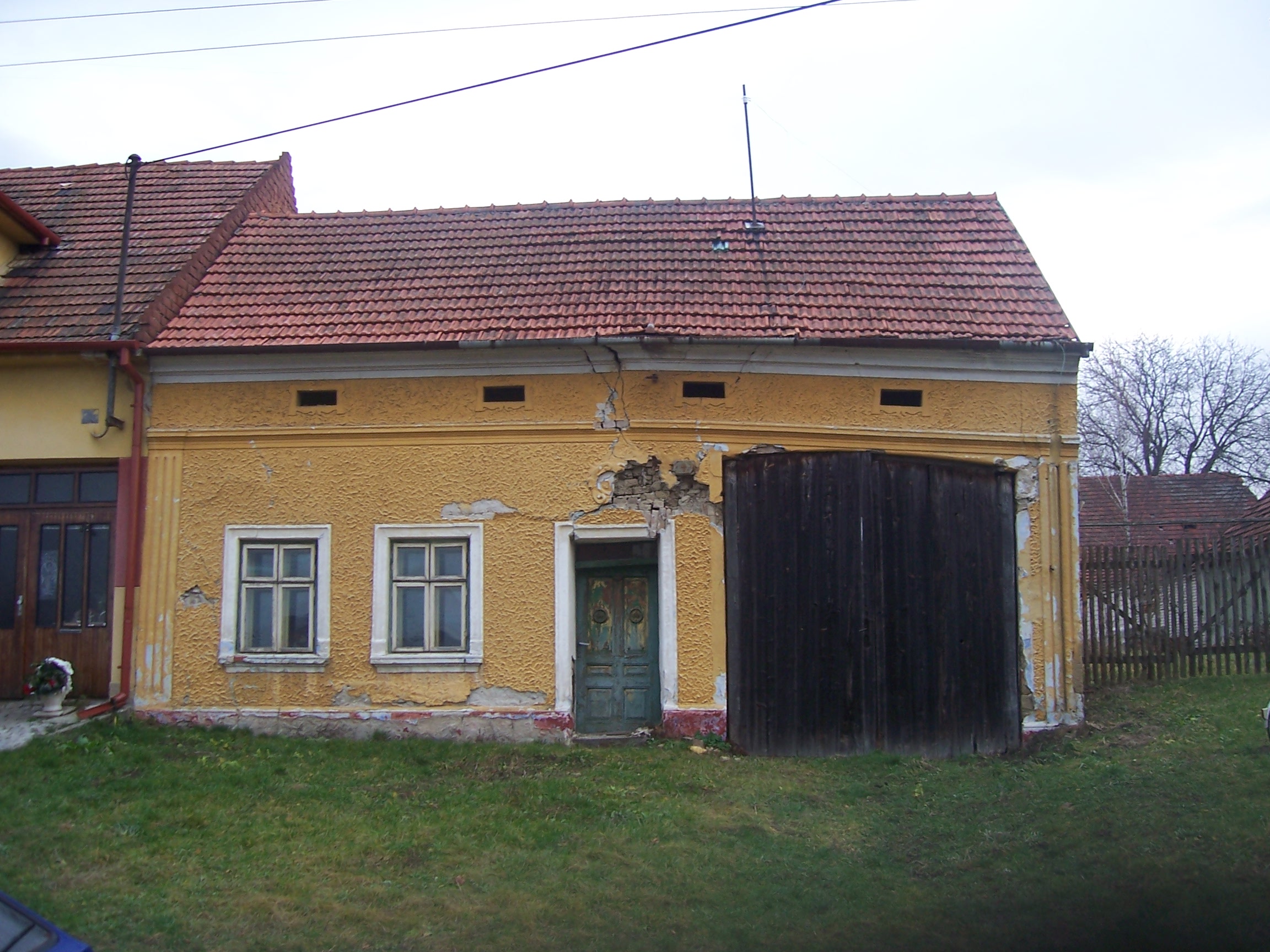 2007 Domeček před zbořením 1.jpg